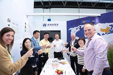 Kautex Germany Tiżgura Ordni tal-KBB100D tal-Ġenerazzjoni li Jmiss mingħand Klijent Amerikan Radius f'K2025