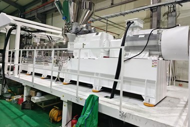 Kummissjonar b'suċċess tal-Linja ta' Estrużjoni ta' Folji Dekorattivi GAG fil-Korea t'Isfel